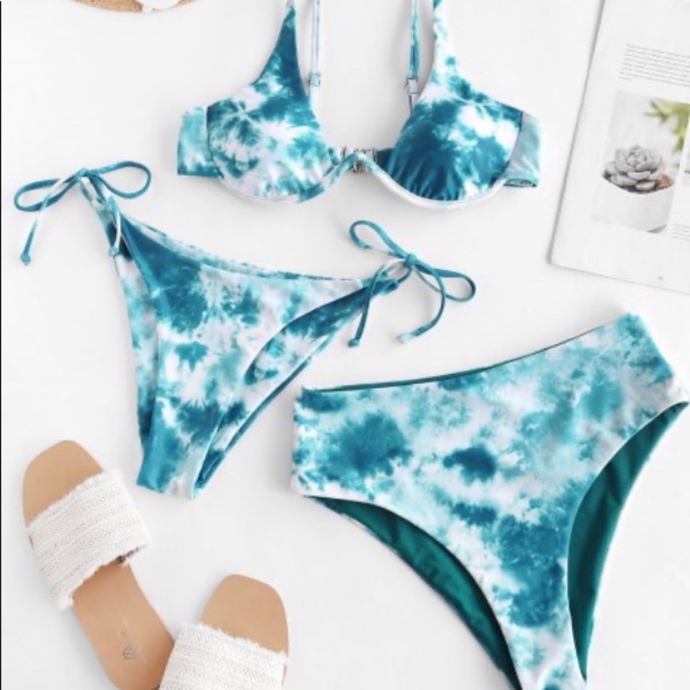 Turquoise bikini set